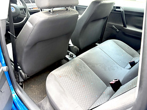 Volkswagen Polo (9 фото из 15)