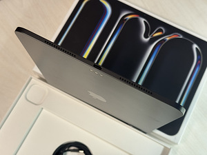 Apple iPad Pro 11 M4 256GB WiFi Space Black, аккумулятор 94% (5 фото из 7)