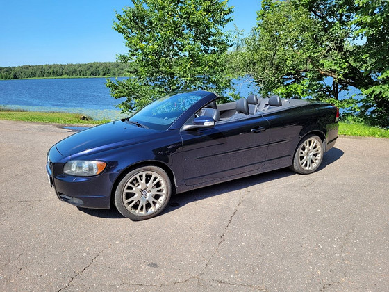 Volvo C70 2.4 D5 132 кВт