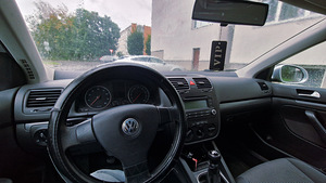 Volkswagen Jetta 2006 (2 фото из 3)