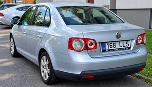 Volkswagen Jetta 2006 (3 фото из 3)