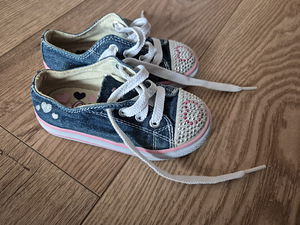 Sketchers tennised, jalanõud, tossud, botased s 22.5. (1 foto / 5)