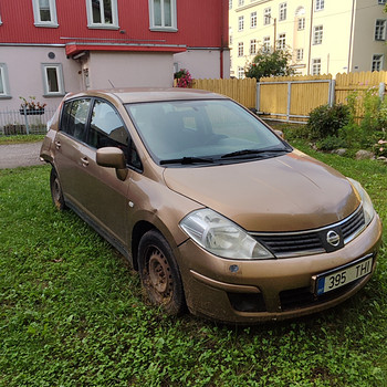 Müüa avariiline Nissan Tiida