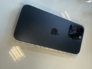 iPhone 15 Pro Max 256GB (1 фото из 4)