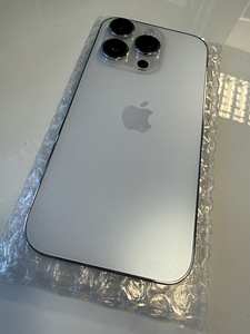 iPhone 14 Pro 256 ГБ (1 фото из 4)