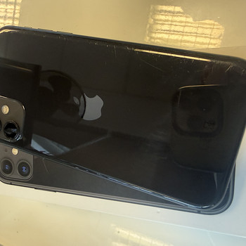 iPhone 11 64GB