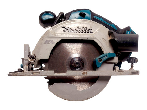 Аккумулярная циркулярная пила Makita 18V P03