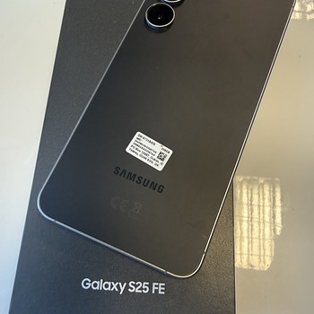 SAMSUNG S25 FE 8/256GB