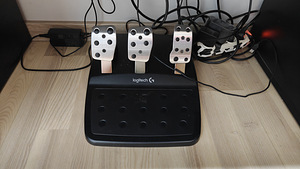 Logitech G29 (2 foto / 2)