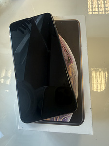 iPhone XS Max 64GB (2 фото из 4)