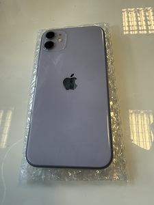 iPhone 11 128GB (1 фото из 4)