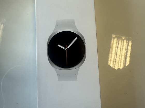 SAMSUNG WATCH 8
