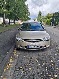 Honda (2 foto / 4)