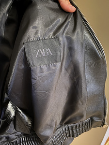 Кожаная куртка Zara (3 фото из 4)