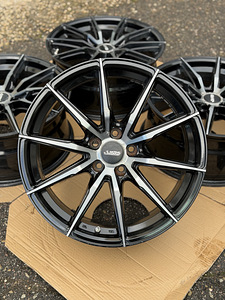19" ABS veljed 5x112 + andurid (1 foto / 8)