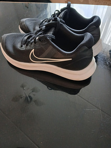 Nike, размер 37,5 (2 фото из 3)