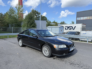 Volvo S60 2.4D Facelift Euro 3 (2 foto / 11)