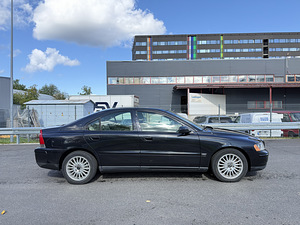 Volvo S60 2.4D Facelift Euro 3 (4 foto / 11)