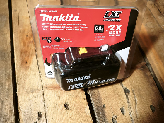 Müüa uus 6.0Ah, 18V aku MAKITA akutööriistadele