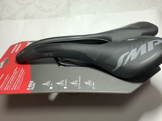 Selle SMP VT30 geeliga sadul. Uus.
