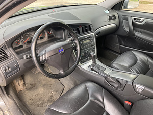 Volvo S60 Summum D5 (8 фото из 15)