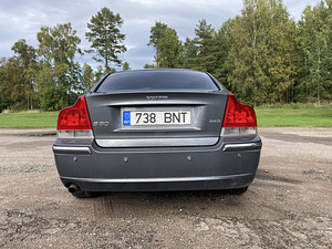 Volvo S60 Summum D5 (6 фото из 15)