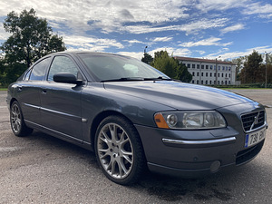 Volvo S60 Summum D5 (3 фото из 15)