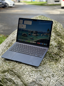 MacBook Air M2 13,6” — 16/256 GB (2 foto / 7)