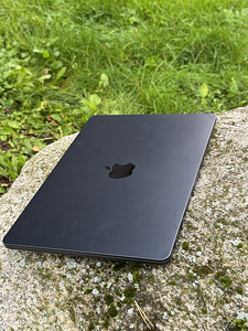 MacBook Air M2 13,6” — 16/256 GB (3 foto / 7)
