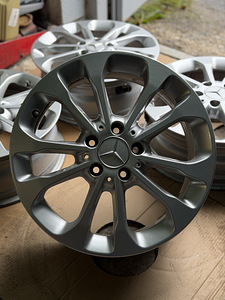 17" оригинальные диски Mercedes-Benz 5x112 + датчики (1 фото из 9)