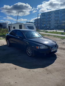 Volvo S60 2.4D manual 2008a - Varuosadeks / Tervikuna (3 foto / 3)