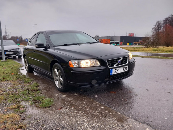 Volvo S60 2.4D manual 2008a - Varuosadeks / Tervikuna