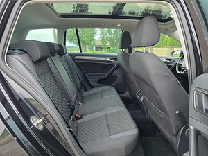 Volkswagen Golf JOIN Edition 1.6 TDI 85 кВт (12 фото из 15)