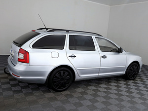 Skoda Octavia Comfortline Facelift 1.2 77kW (3 фото из 7)