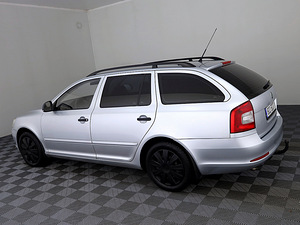 Skoda Octavia Comfortline Facelift 1.2 77kW (4 фото из 7)