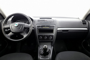 Skoda Octavia Comfortline Facelift 1.2 77kW (5 фото из 7)