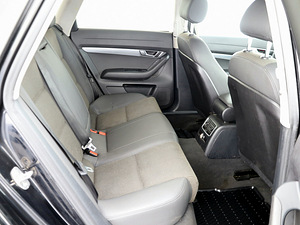 Audi A6 allroad Comfortline ATM 3.0 TDI 171kW (7 фото из 7)