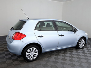 Toyota Auris Linea Sol A-C 1.4 71kW (3 фото из 9)