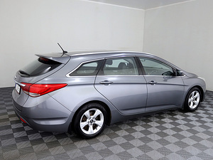 Hyundai i40 Luxury ATM 1.7 CRDi 100kW (3 фото из 7)