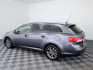 Toyota Avensis Linea Sol Facelift 2.0 D-4D 91kW (4 фото из 8)