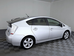 Toyota Prius Linea Sol Facelift 1.8 73kW (3 фото из 8)