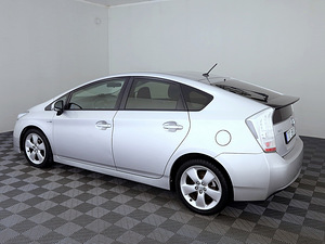 Toyota Prius Linea Sol Facelift 1.8 73kW (4 фото из 8)