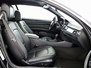 BMW 330 Cabrio ATM 3.0 D 170kW (8 фото из 9)