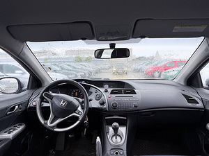 Honda Civic Elegance 1.3 61kW (5 фото из 7)