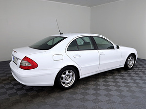 Mercedes-Benz E 200 Elegance Facelift ATM 1.8 120kW (3 фото из 7)