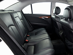 Mercedes-Benz E 200 Elegance Facelift ATM 1.8 120kW (7 фото из 7)