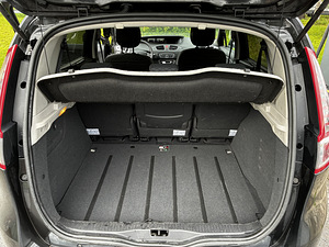 Renault Scenic (4 фото из 8)