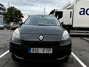 Renault Scenic (7 фото из 8)