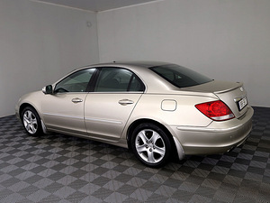 Honda Legend Luxury 4x4 ATM 3.5 217kW (4 foto / 8)