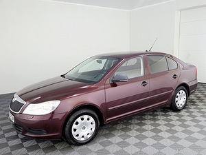 Skoda Octavia Comfortline Facelift 1.2 77kW (2 фото из 8)